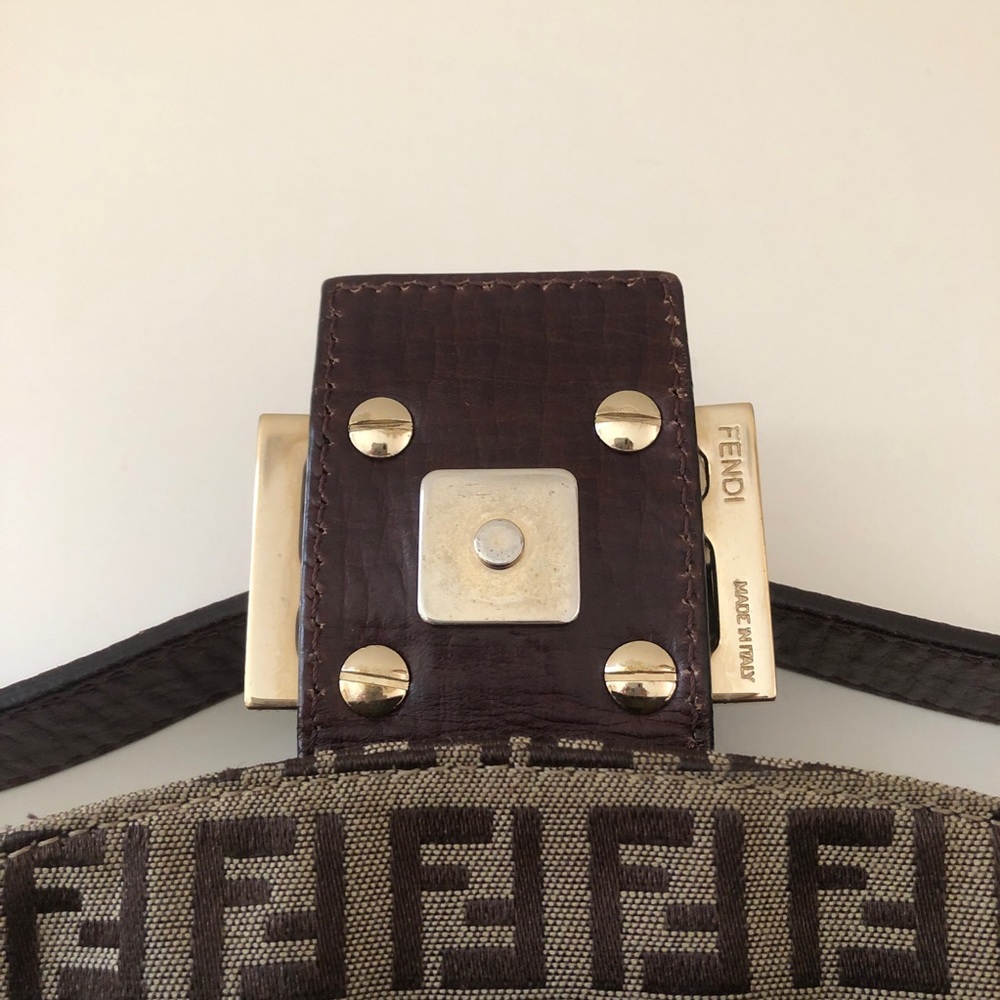 Vintage FENDI Zucchino Double Flap Mamma Baguette Bag in Brown Gold - Picture 8 of 15
